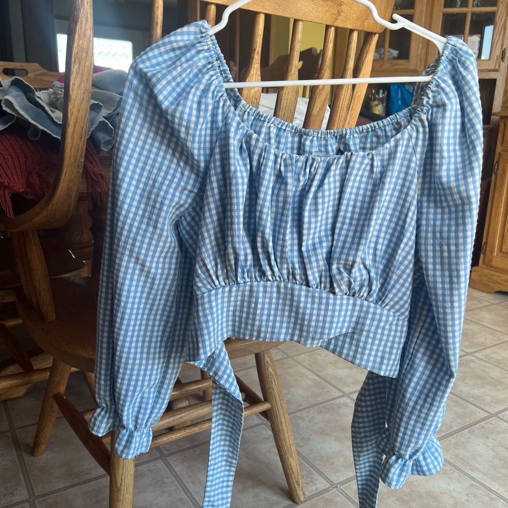 Open neck and back tie crop top only worn a handful of times